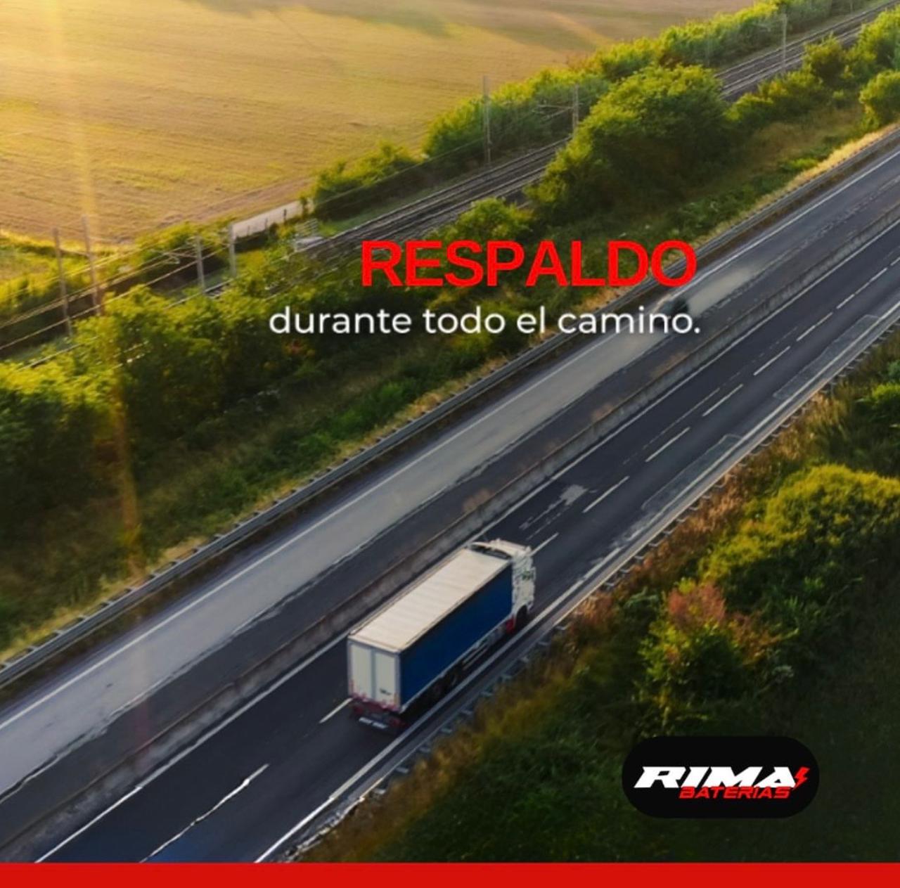 Camión en ruta acompañado por RIMA Baterías